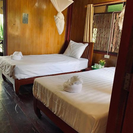Dalom Guesthouse Ban Dondét Exteriér fotografie