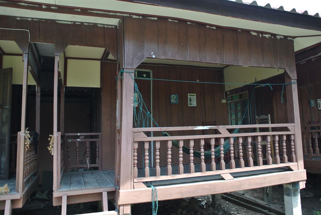 Dalom Guesthouse Ban Dondét Exteriér fotografie
