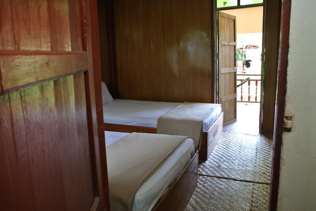 Dalom Guesthouse Ban Dondét Exteriér fotografie