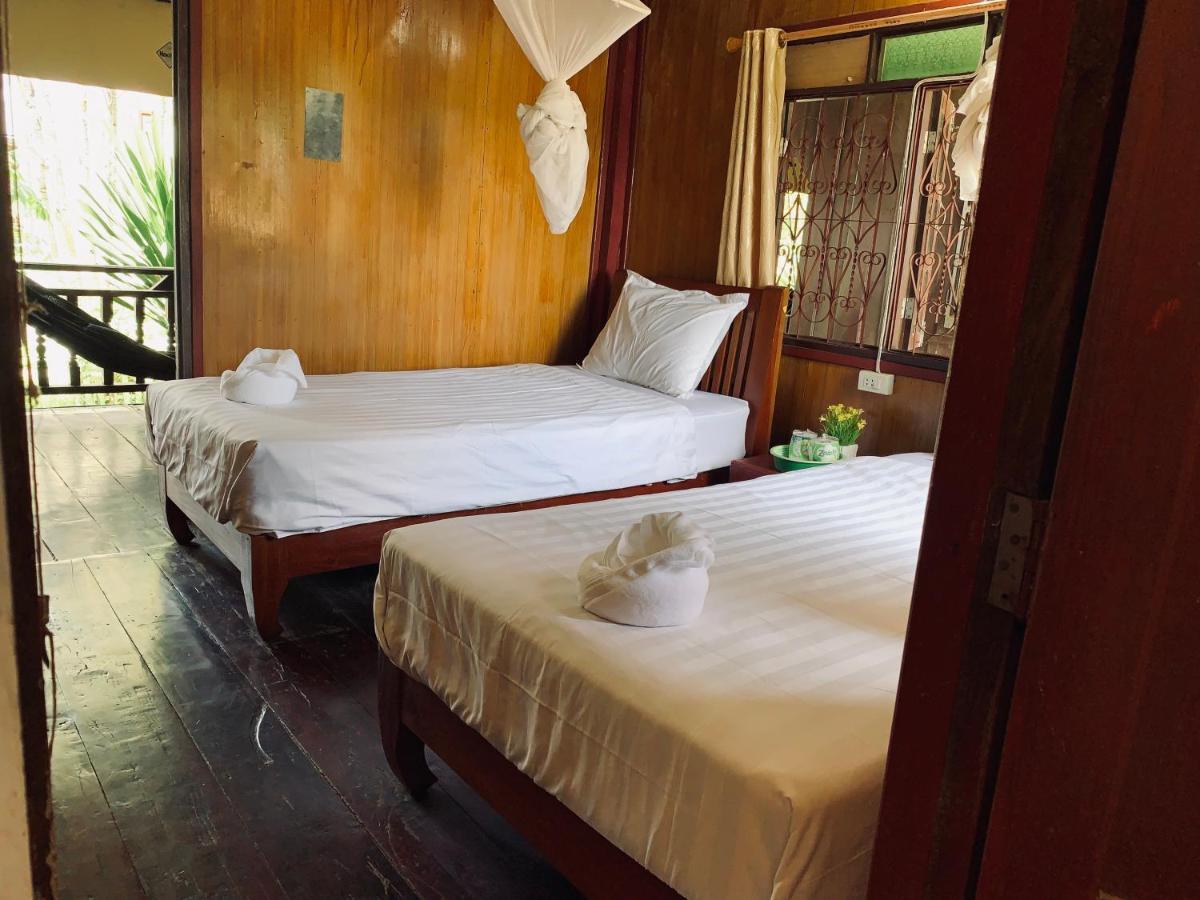 Dalom Guesthouse Ban Dondét Exteriér fotografie