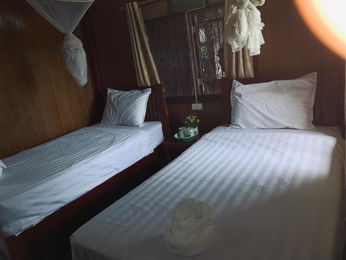 Dalom Guesthouse Ban Dondét Exteriér fotografie