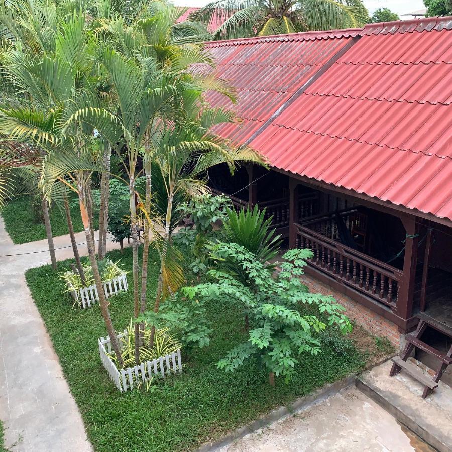 Dalom Guesthouse Ban Dondét Exteriér fotografie