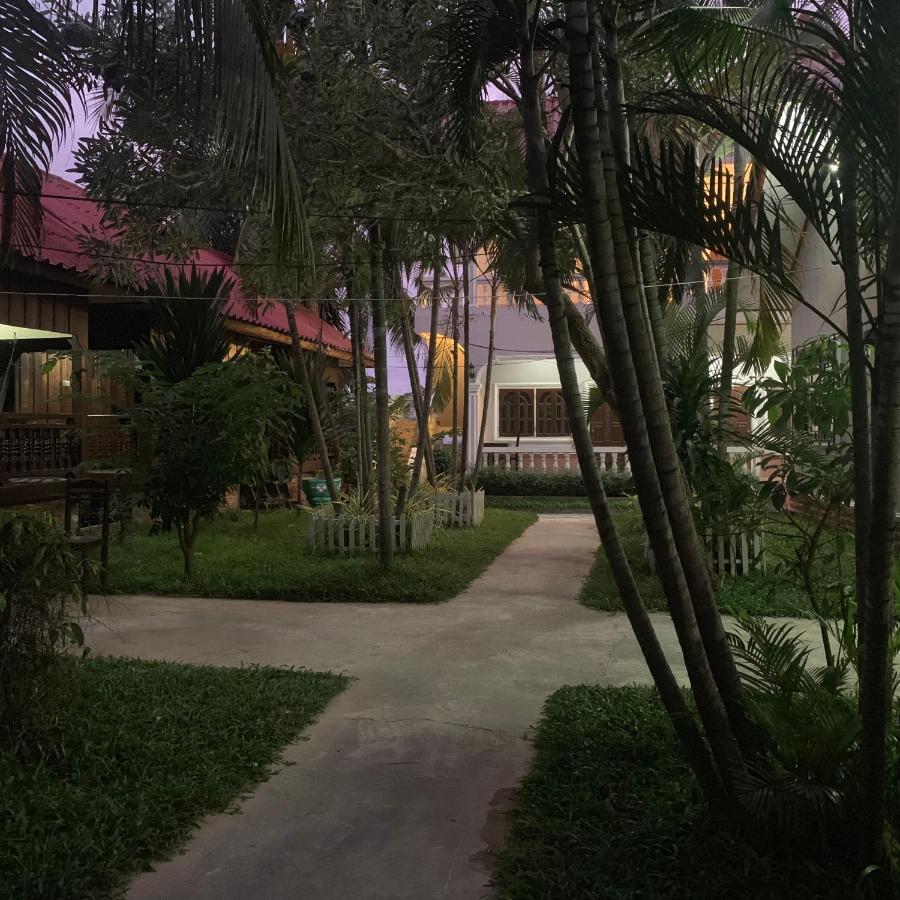 Dalom Guesthouse Ban Dondét Exteriér fotografie