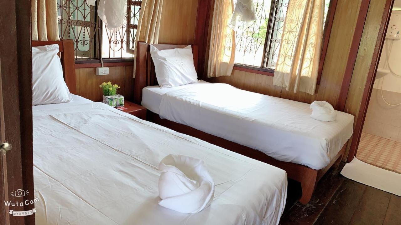 Dalom Guesthouse Ban Dondét Exteriér fotografie